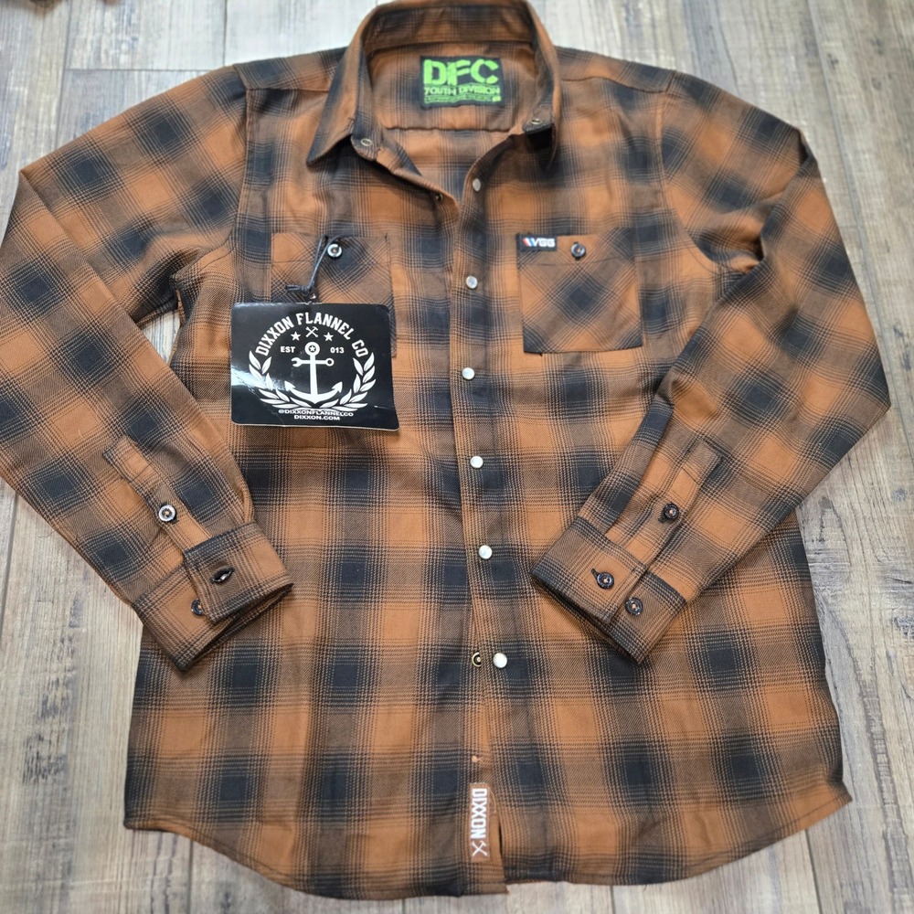 NWT Dixxon Flannel Company Youth Division Plaid Long Sleeve Button Up Shirt L